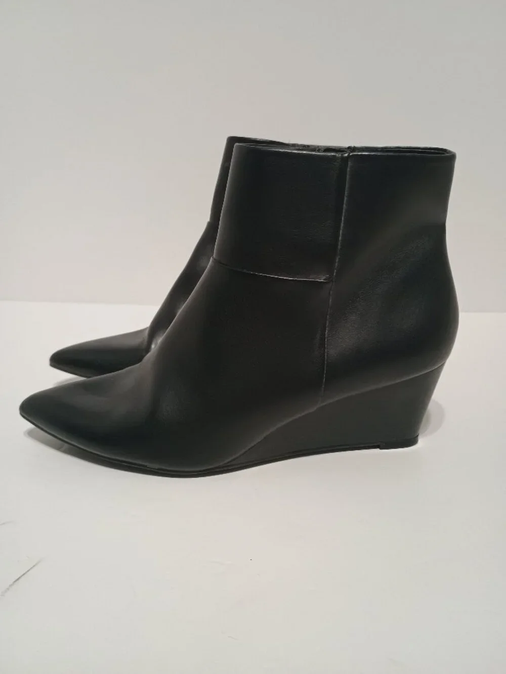 Ann Taylor Black Pointed Toe Wedge Ankle Boots Size 9M Side Zip Sleek Booties - Picture 4 of 9